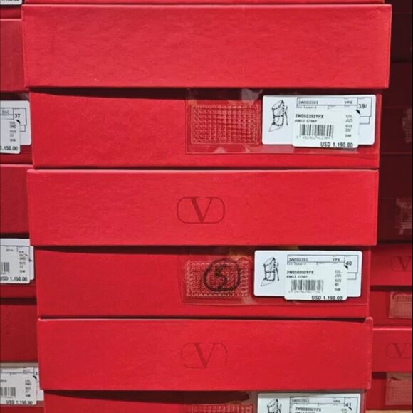 Valentino Garavani Women Rockstud Ankle Strap Pumps Tonal Studs 11 MSRP $1,150 - Picture 11 of 15